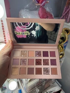 💕HUDA BEAUTY Eyeshadow Palette💕